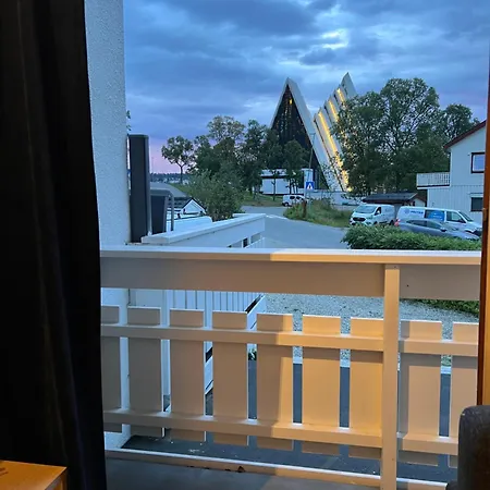 Luftig Og Sentral I Tromsdalen *